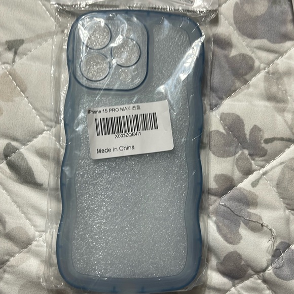 New set/2 phone cases for iPhone 15 pro max - Picture 2 of 7